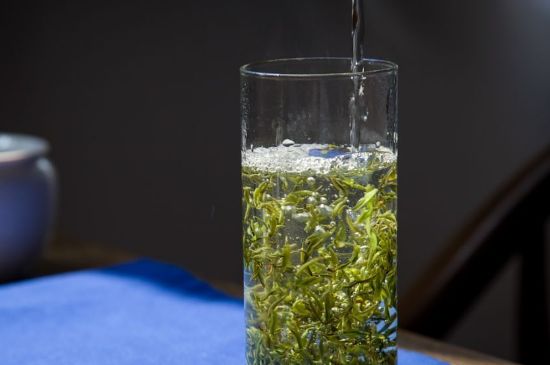 鳳凰三點頭泡茶手法是怎么樣，鳳凰三點頭口訣和寓意