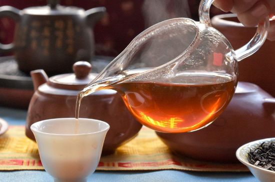 老茶浸蜜有什么功效，茶葉浸蜂蜜治咳嗽