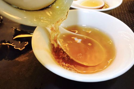 肉桂可以用紫砂壺沖泡嗎，紫砂壺能泡武夷巖茶肉桂用嗎？