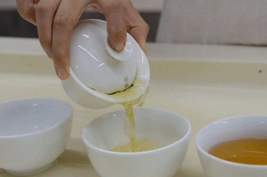 泡茶的順口溜，茶葉三泡是精華