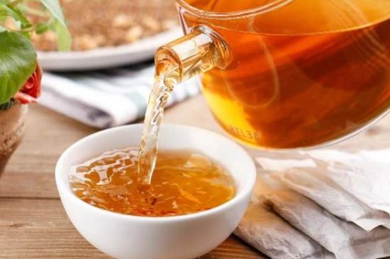 飯店喝的聞起很香的茶，餐館里的蕎麥茶還是大麥茶？