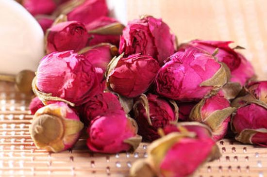 玫瑰花的最佳搭配，喝玫瑰花茶搭配什么喝好？