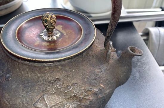 國(guó)產(chǎn)鐵壺危害，便宜鐵壺有毒嗎