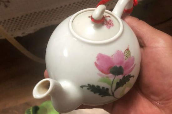 瓷壺適合泡什么茶，瓷器茶具喝什么茶好