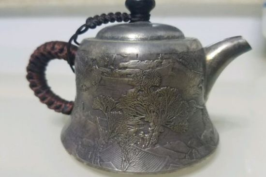 銀壺泡茶后為什么會變黑，銀壺內(nèi)膽發(fā)黑怎么辦