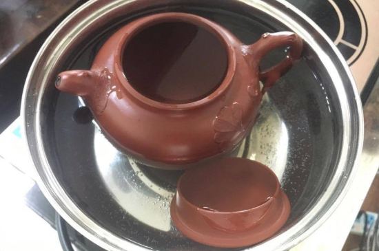 紫砂開壺和不開壺的區(qū)別，紫砂壺開壺的正確方法及開壺建議