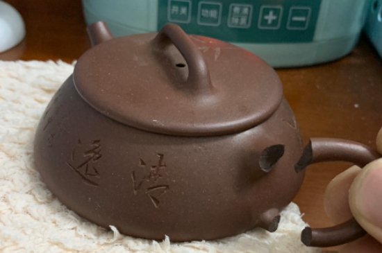 新買的紫砂壺為什么會裂，真的紫砂壺是不是很容易開裂？