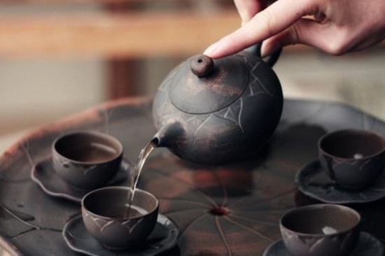 坭興陶主要泡什么茶，廣西坭興陶壺適合泡哪些茶？