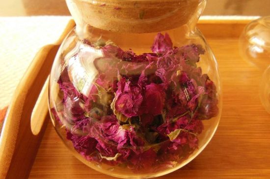 好玫瑰花茶多少錢一斤啊，玫瑰花茶價(jià)格多少錢合理？