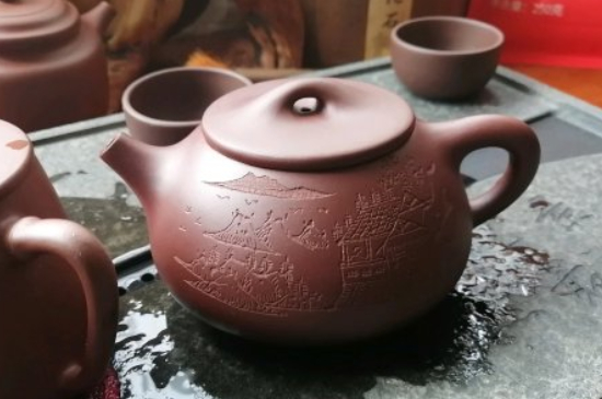 紫砂開壺和不開壺的區(qū)別，<a href=http://m.czsdfxx.com/chaju/zisha/ target=_blank class=infotextkey>紫砂壺開壺</a>的正確方法及開壺建議