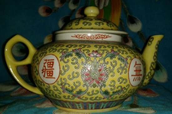 瓷壺適合泡什么茶，瓷器茶具喝什么茶好