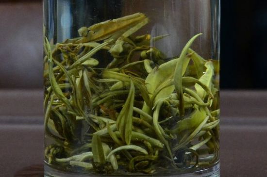 茉莉龍珠什么季節(jié)喝，夏天適合喝茉莉龍珠茶