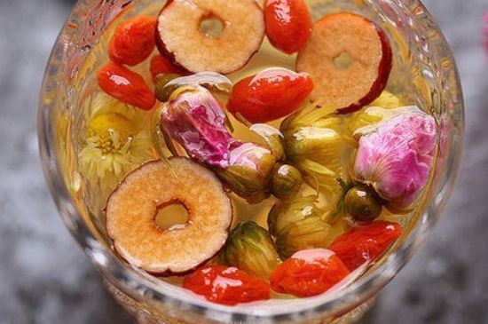 干玫瑰花泡水放幾顆，玫瑰花泡水一次放幾朵？