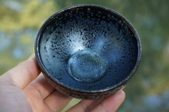 怎么鑒別建盞化學(xué)釉，真假建盞的對比與辨別