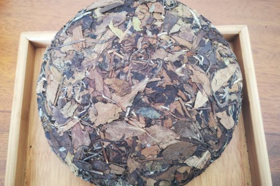 新舊白茶怎么區(qū)分，怎么分辨白茶是新還是舊