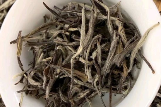 三年白茶賽砒霜，這是真的嗎？