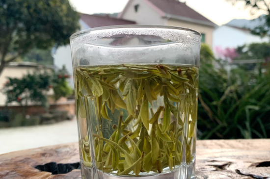 西湖龍井茶頭采和二采區(qū)別，明前龍井一采和二采什么味道？