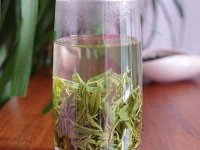 竹葉青和毛尖的區(qū)別，竹葉青和信陽毛尖哪個(gè)好？