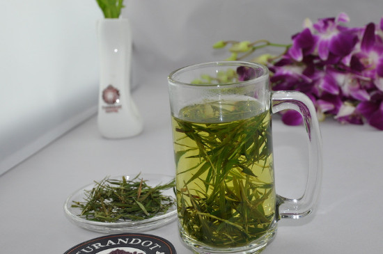 竹葉青茶泡不立起來怎么回事，竹葉青茶怎么泡立起來