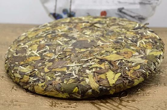 怎么撬老白茶茶餅不容易碎，福鼎白茶如何撬茶方法