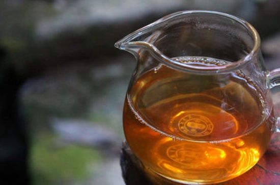 肉桂茶和大紅袍哪個貴，武夷山肉桂與大紅袍的價格比較