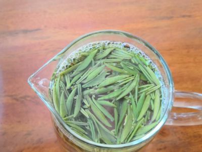 竹葉青和毛尖的區(qū)別，竹葉青和信陽毛尖哪個(gè)好？