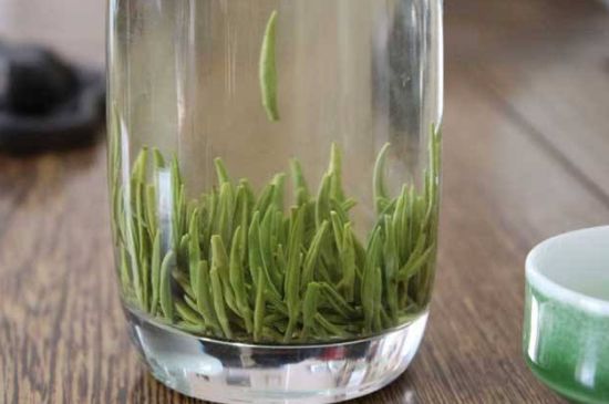 竹葉青和毛尖的區(qū)別，毛尖和竹葉青怎么分辨？