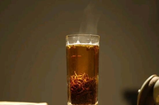 一天3杯紅茶抗癌，常飲紅茶對(duì)身體有好處！