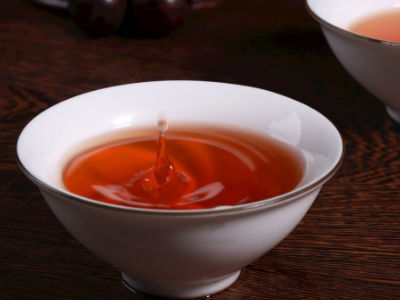 紅茶和綠茶的區(qū)別，常喝紅茶好還是綠茶好？